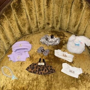 Labubu clothes and accessories
